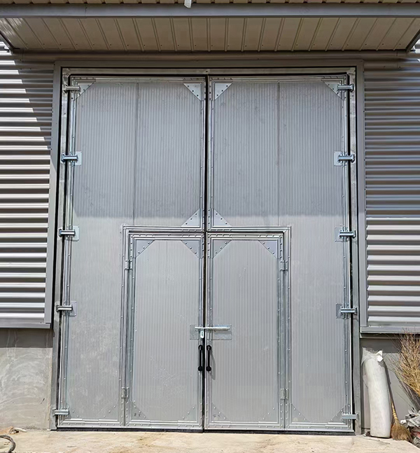 温宿工业平开门