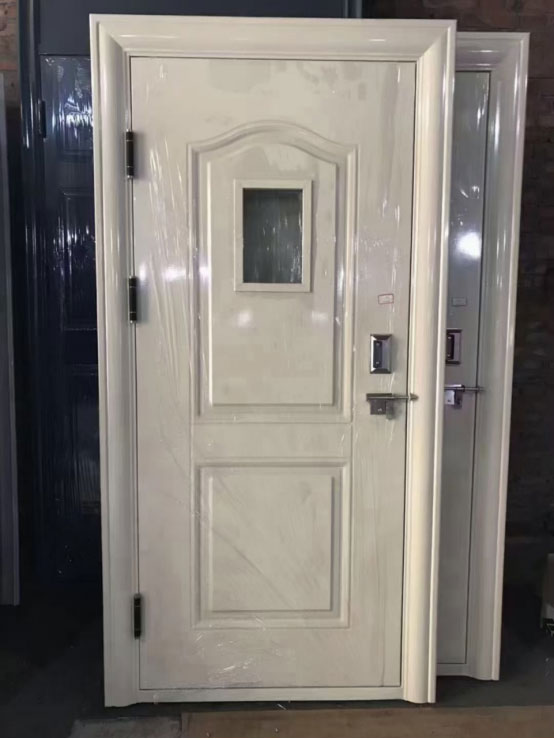 温宿学校教室门