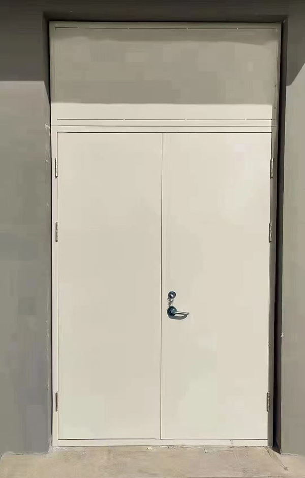 展览馆项目完成大跨度温宿防火门安装